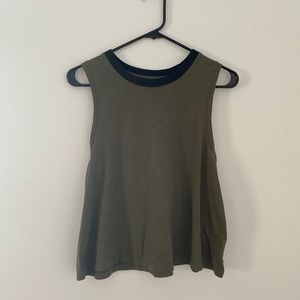 Women’s Old Navy Active Sleeveless Shirt: Size S